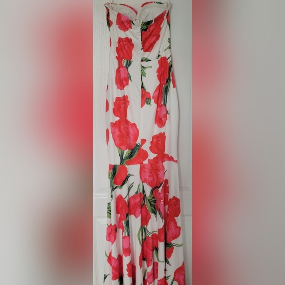 Floral, strapless, Maxi Dress - Picture 6 of 6